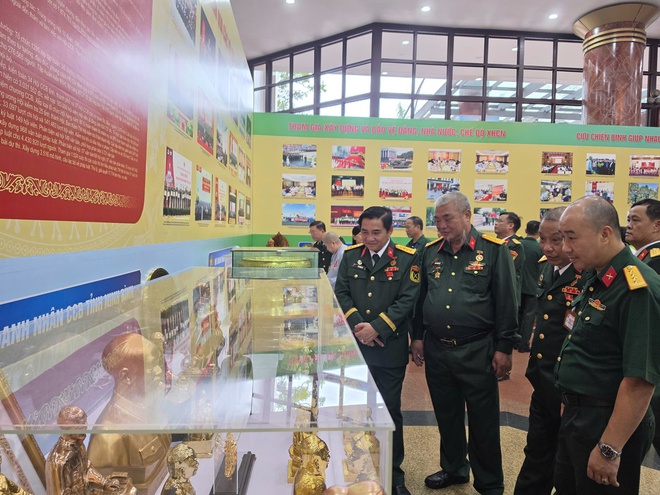 Khai mạc Đại hội đại biểu toàn quốc Hội Cựu chiến binh Việt Nam lần thứ VIII- Ảnh 4. Khai mạc Đại hội đại biểu toàn quốc Hội Cựu chiến binh Việt Nam lần thứ VIII- Ảnh 4.