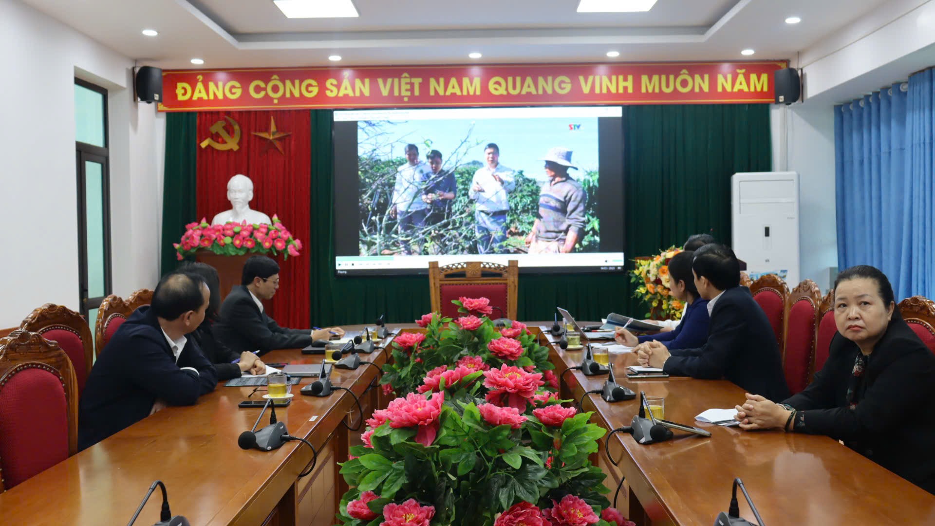 Thẩm định phóng sự phục vụ Đại hội đại biểu Hội Nông dân tỉnh Sơn La lần thứ XI