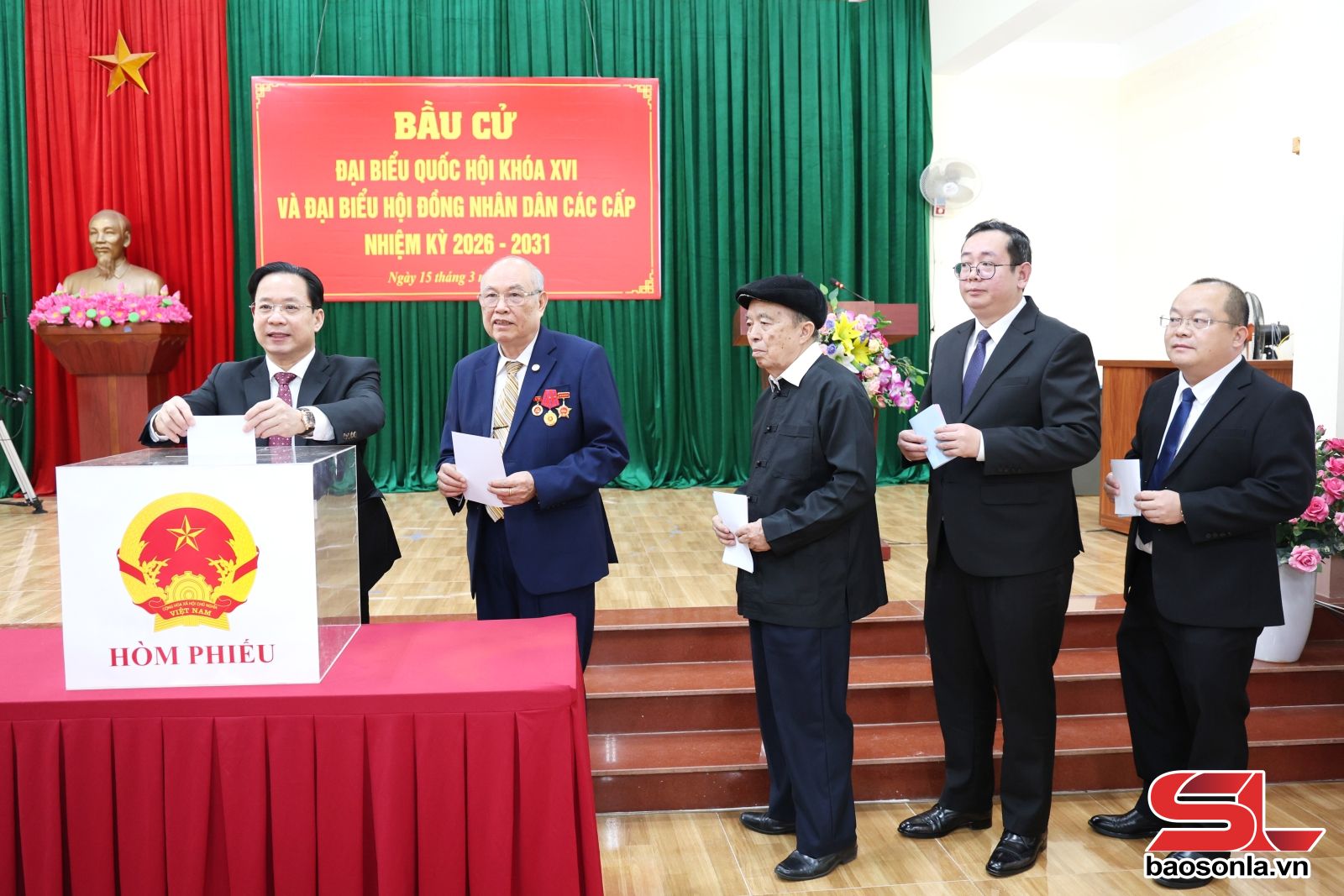 Sơn La nô nức Ngày hội non sông