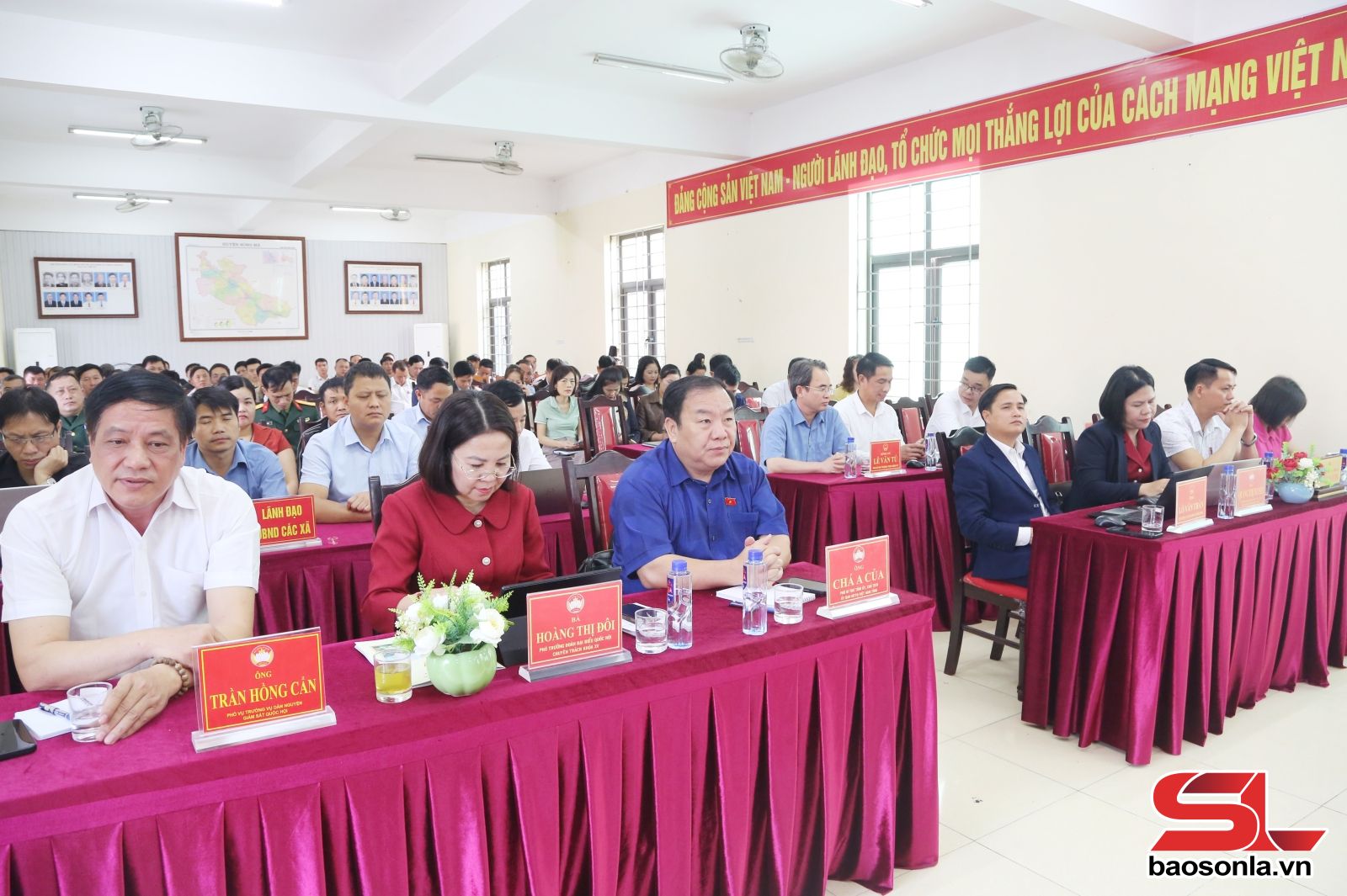 Cử tri gửi gắm kỳ vọng tới ứng cử viên đại biểu Quốc hội khóa XVI