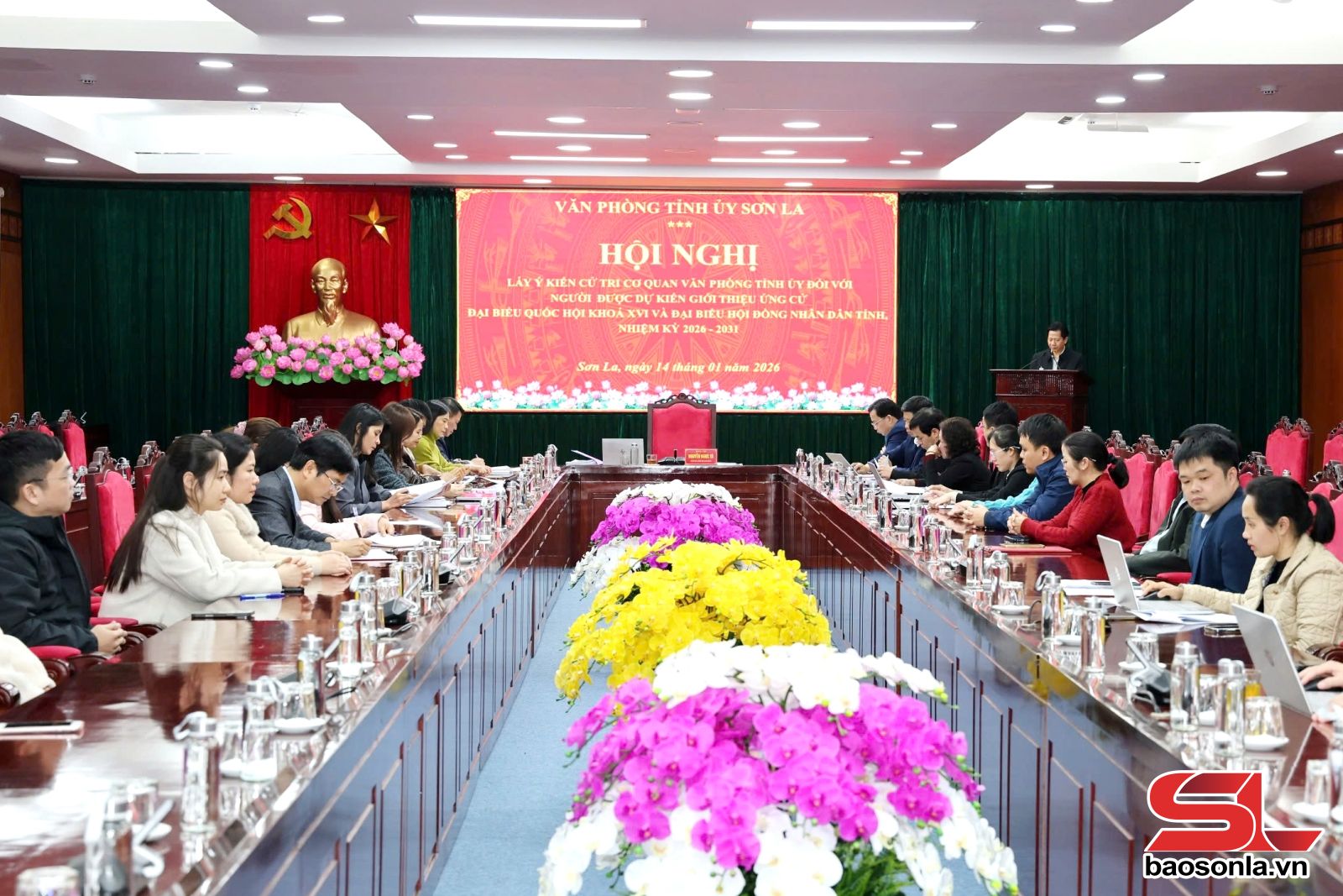 Lấy ý kiến cử tri nơi công tác đối với người được giới thiệu ứng cử đại biểu Quốc hội và HĐND tỉnh
