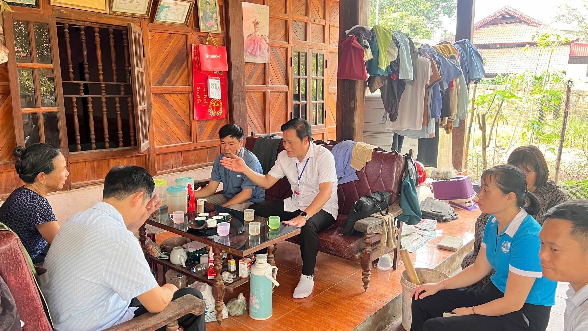 Tường Hạ: Khơi dậy sức dân từ phong trào hiến đất mở đường vào Nhà văn hóa bản.