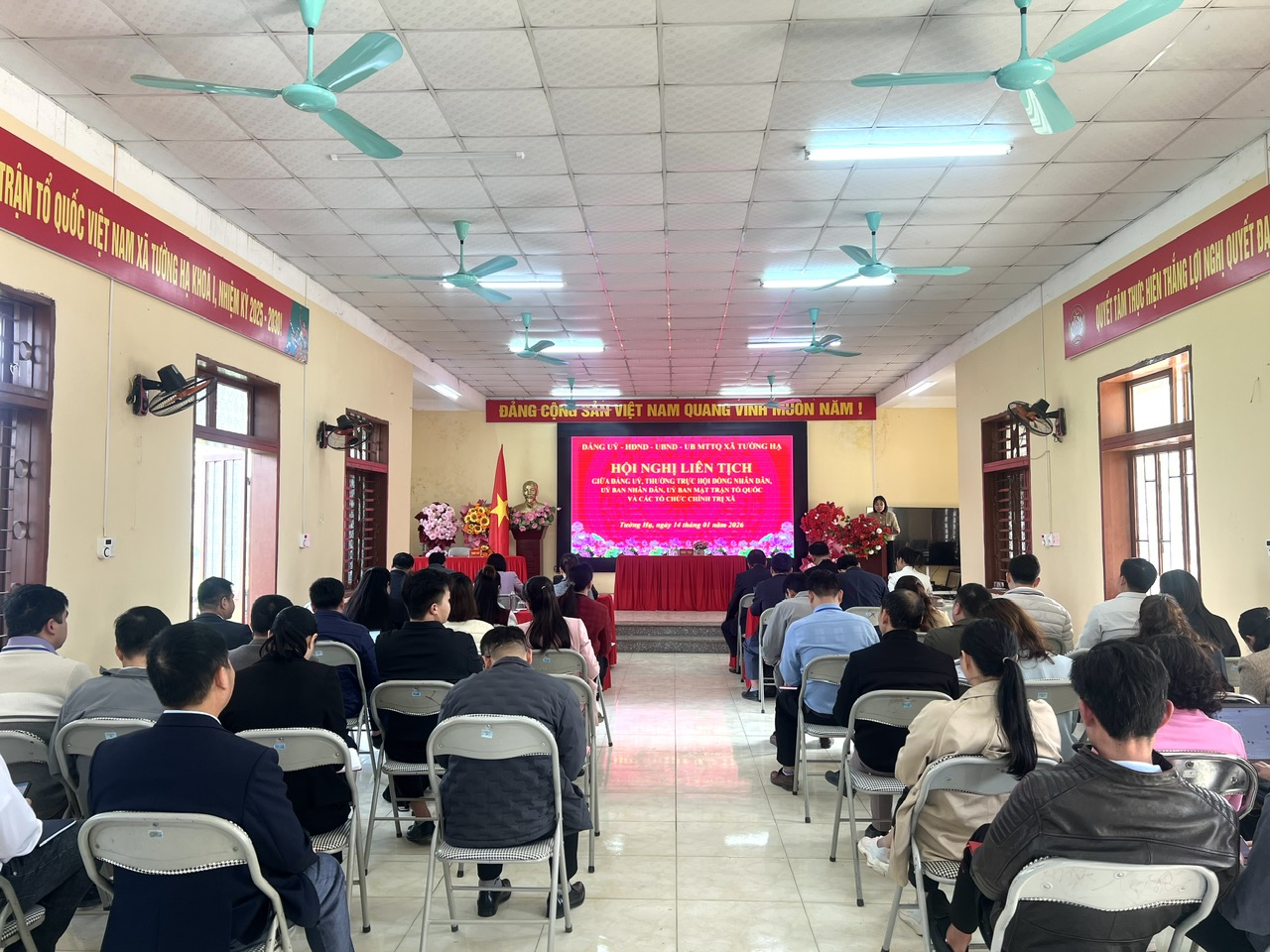 Xã Tường Hạ lấy ý kiến cử tri nơi công tác đối với những người người được giới thiệu ứng cử đại biểu HĐND xã khoá XXII, nhiệm kỳ 2026 – 2031.