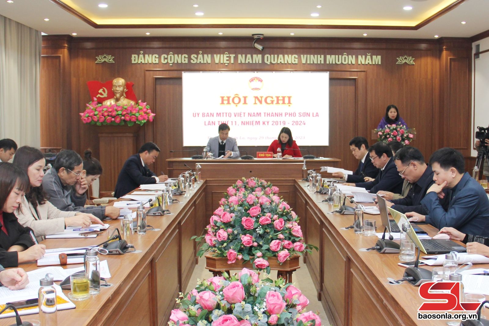 Ủy ban MTTQ Việt Nam thành phố Sơn La nhận Cờ "Đơn vị xuất sắc toàn diện phong trào thi đua năm 2023”